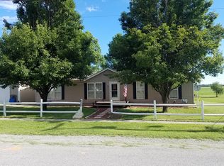 490 Bryden Ave, Vergennes, IL 62994
