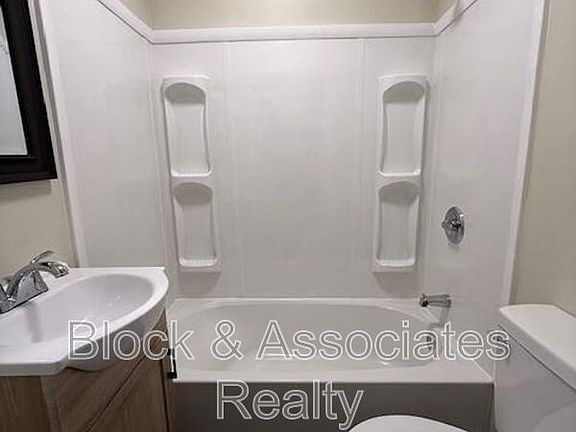 5th image of 3844 Green Point Dr