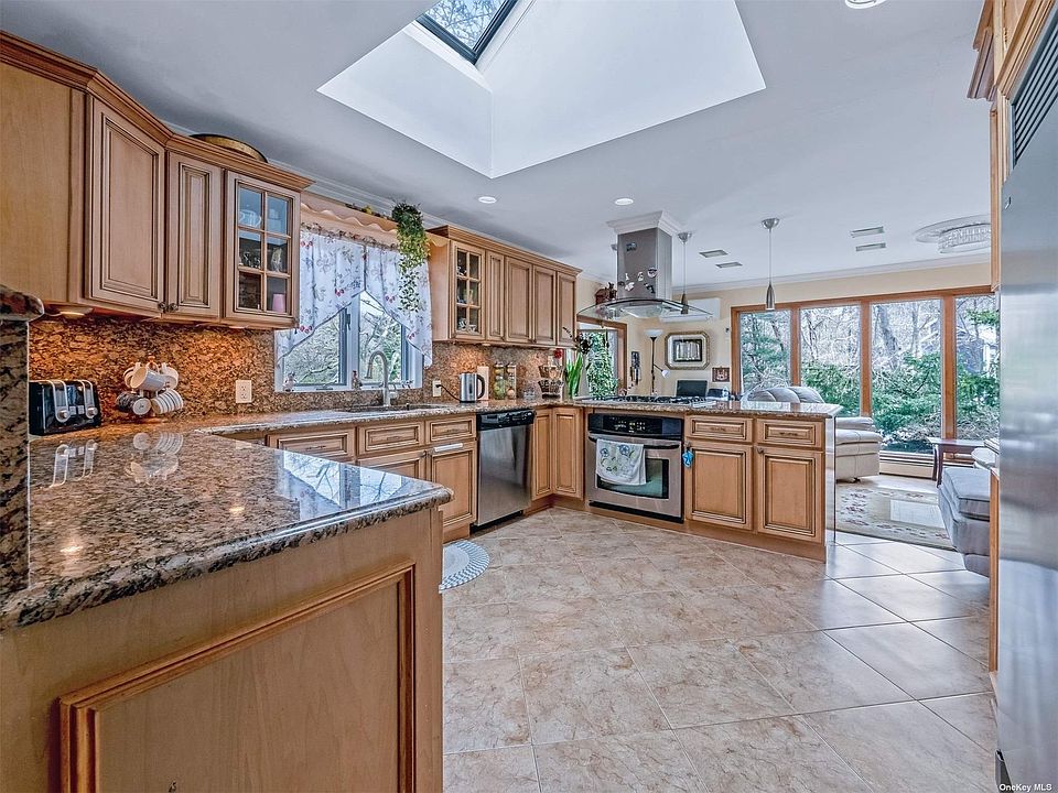 2 Godfrey Ln, Huntington, NY 11743 MLS 3437711 Zillow