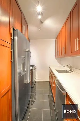 Rented by Bond New York | media 9