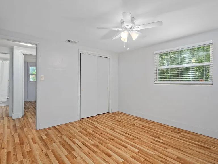 5269 S James Ter — Photo 3