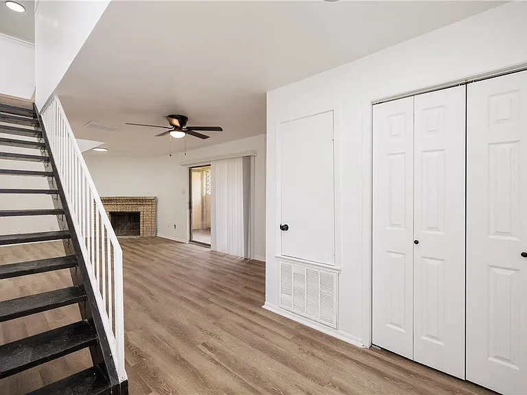 6114 Wilderock Dr #D — Photo 3