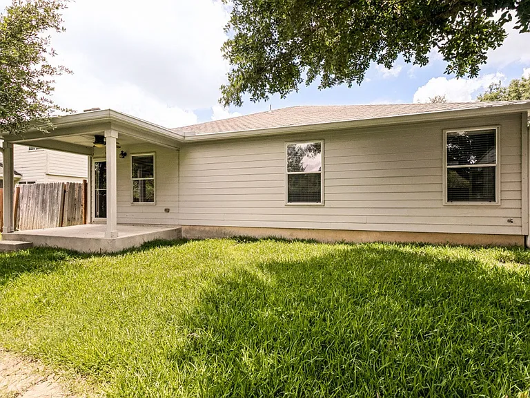 16302 Amberly Ct — Photo 23