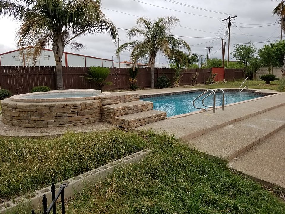2nd image of 2371 Willow Trl