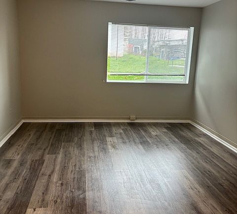 5th image of 1101 Evans Ave #11558201