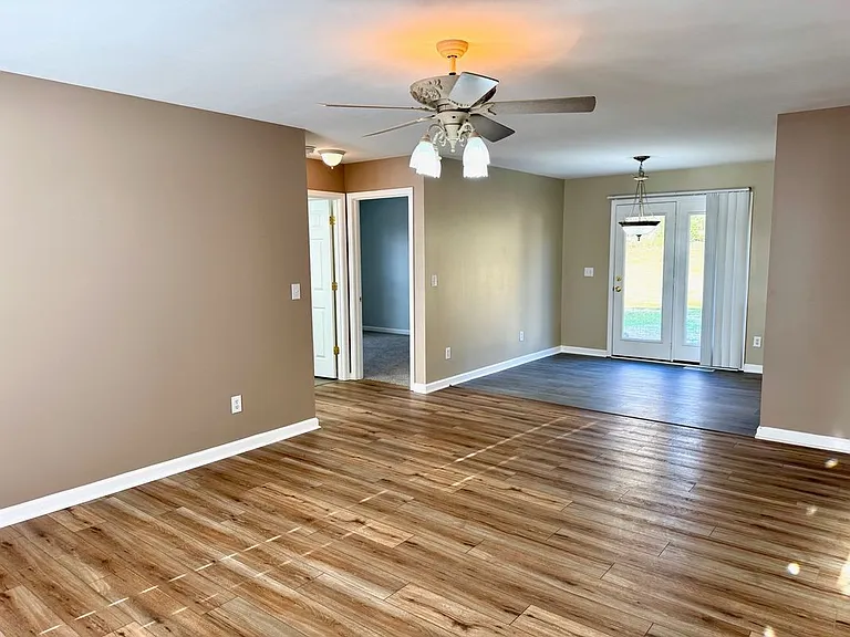 828 Mulberry Dr — Photo 38