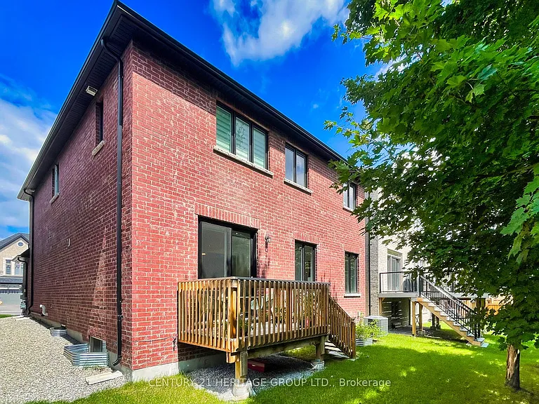 1409 Blackmore St — Photo 33