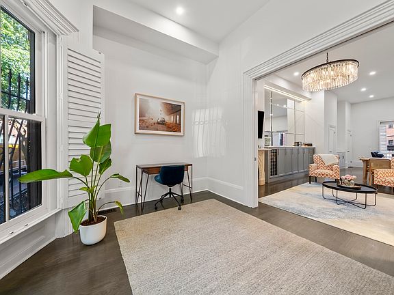 4th image of 19 Worcester St #1