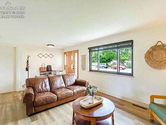 4th image of 803 Tia Juana St
