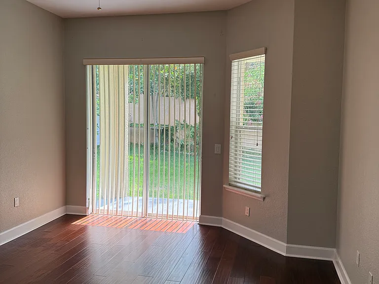 5667 Vintage View Ave — Photo 25