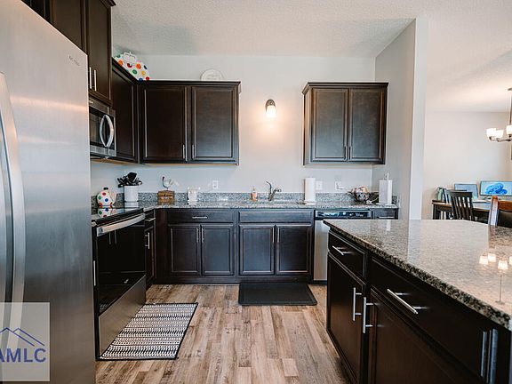 5th image of 399 Abode Ave