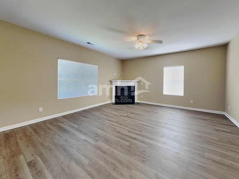 11 Silverbrook Ct — Photo 8