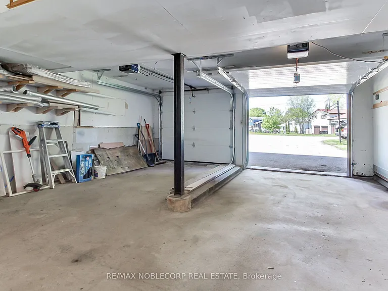 17 Larkdale Cres — Photo 37