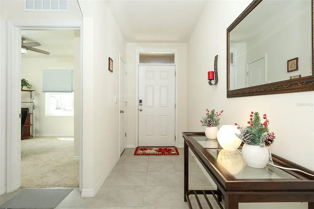 4 bed, 2.0 bath, 1811 sqft, $2,800 — Photo 3