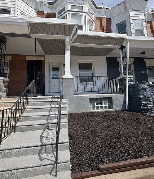 5515 Catharine St — Photo 1