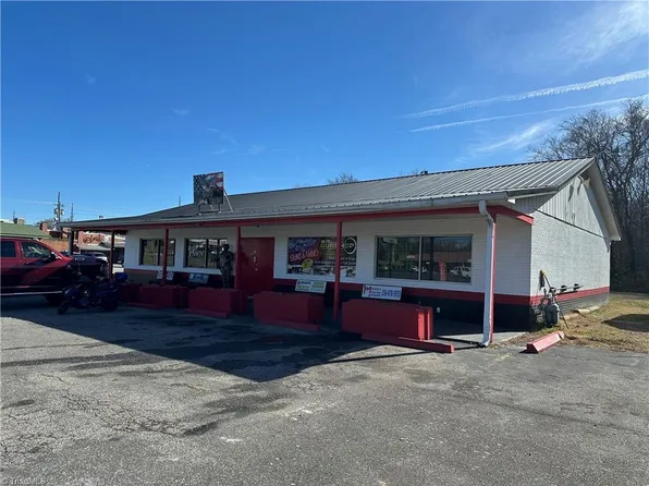 1105 S Main St, Lexington, NC 27292