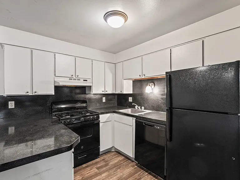 Christopher Village Apartments — Photo 34