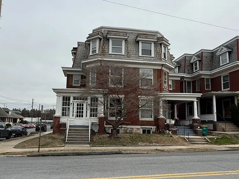 49 W Commerce St — Photo 2