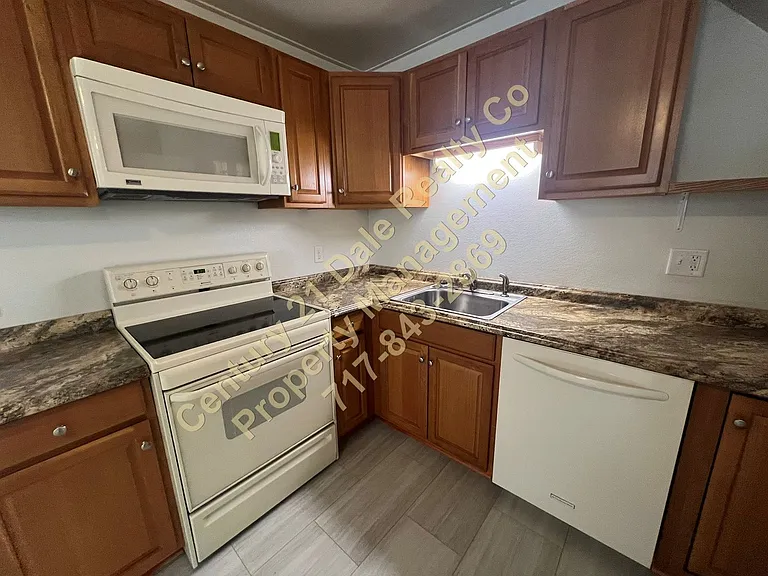 7324 Lincoln Hwy — Photo 3