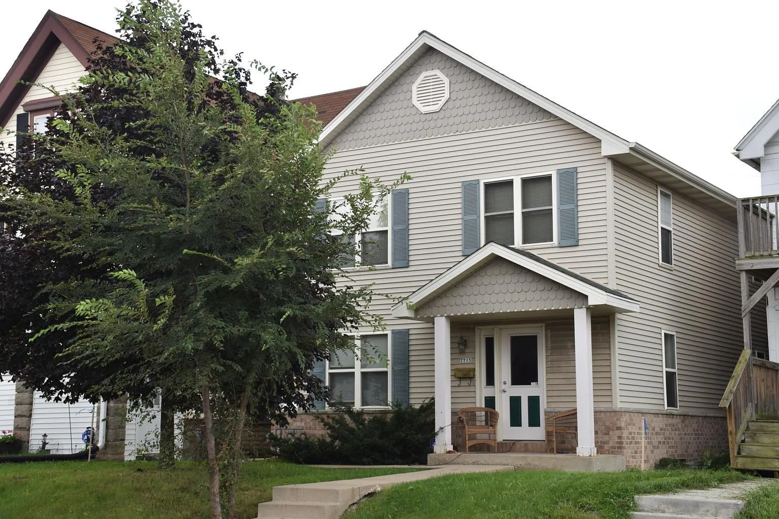 2 bed, 925 sqft, $1,400 — Photo 1