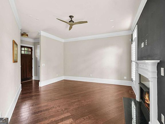 5th image of 3002 Lenox Rd NE Unit 300