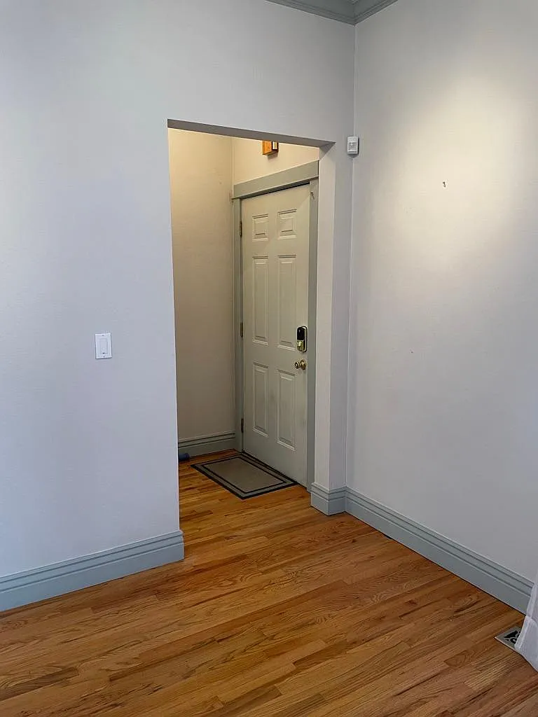 Front Entry Off Living Room - 1024 28th St