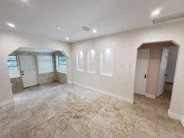 1820 Coolidge St, Hollywood, FL 33020