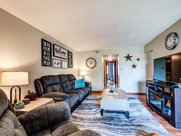 4th image of 15730 Revere Ct #2C