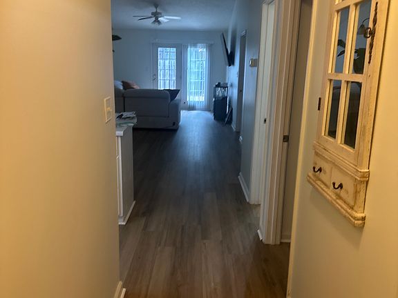 2nd image of 132 Cedar Glen Ln