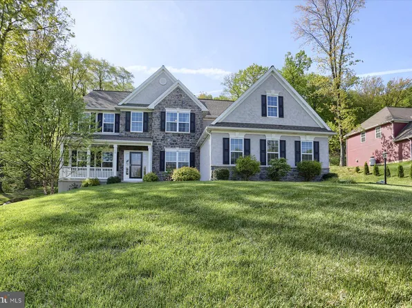 106 Kittochtinny Dr, Marysville, PA 17053