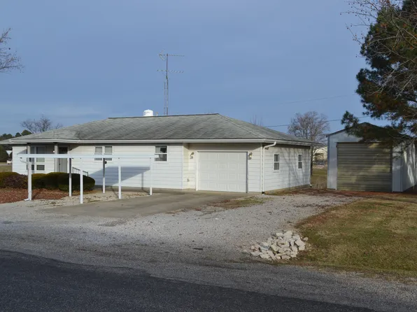 112 Jack Allen Dr, West Salem, IL 62476