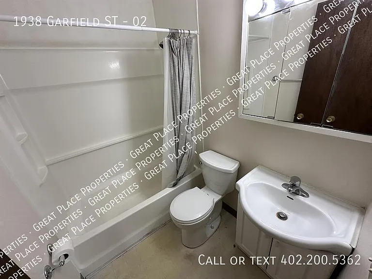 1938 Garfield St #2 — Photo 16
