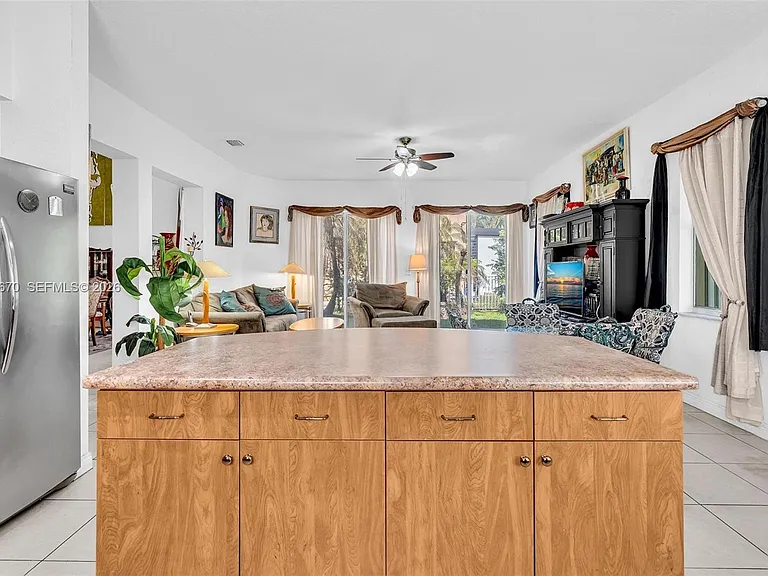 14044 SW 54th St — Photo 35