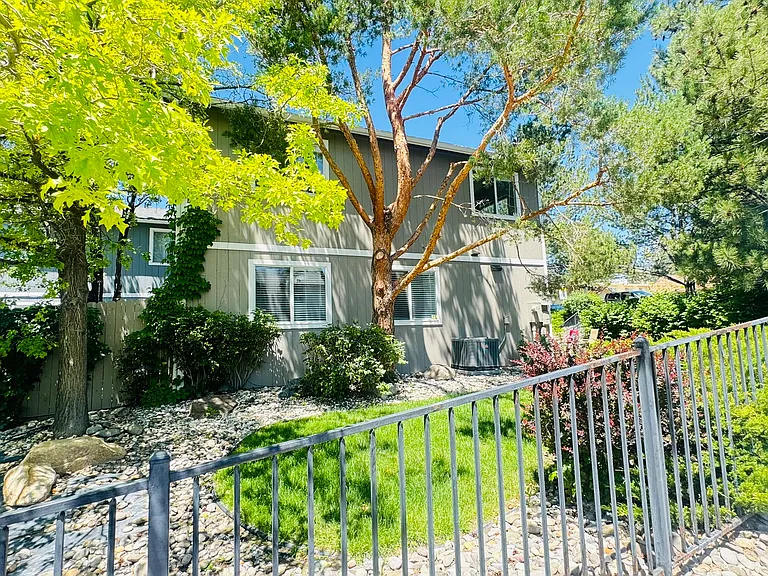 3953 Pheasant Dr — Photo 14
