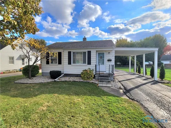 1897 Glenross Pl, Northwood, OH 43619