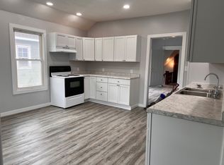 411 S 10th St #2, Escanaba, MI 49829