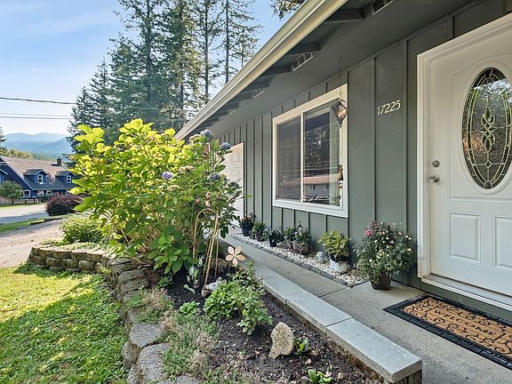 5th image of 17225 435th Ave SE