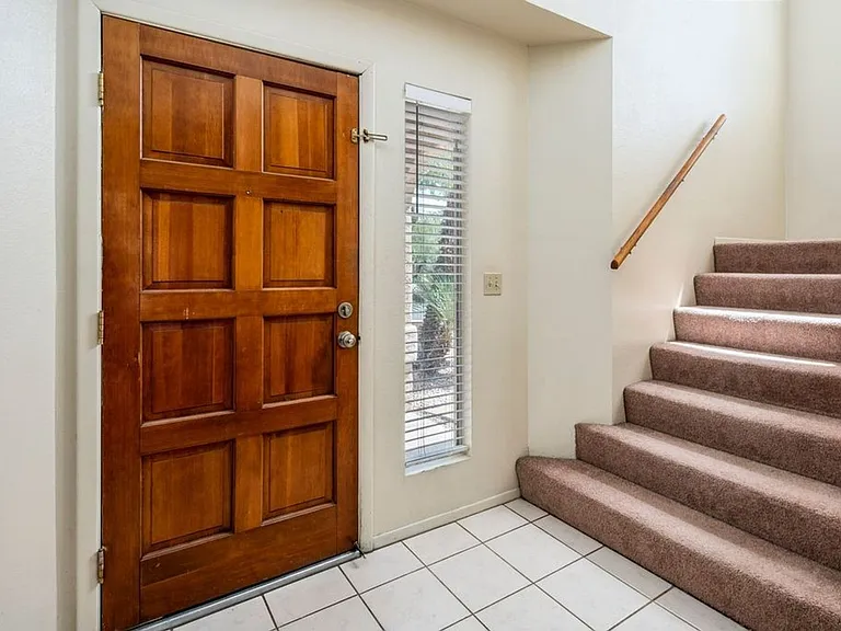 1113 W Highland St — Photo 19