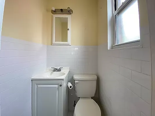 Rented by Yup Realty LLC | media 35