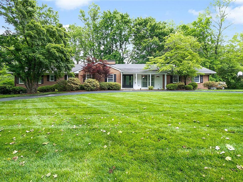 1st image of 43 Villa Coublay Dr