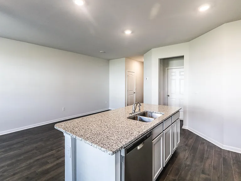 4347 Newland St — Photo 12
