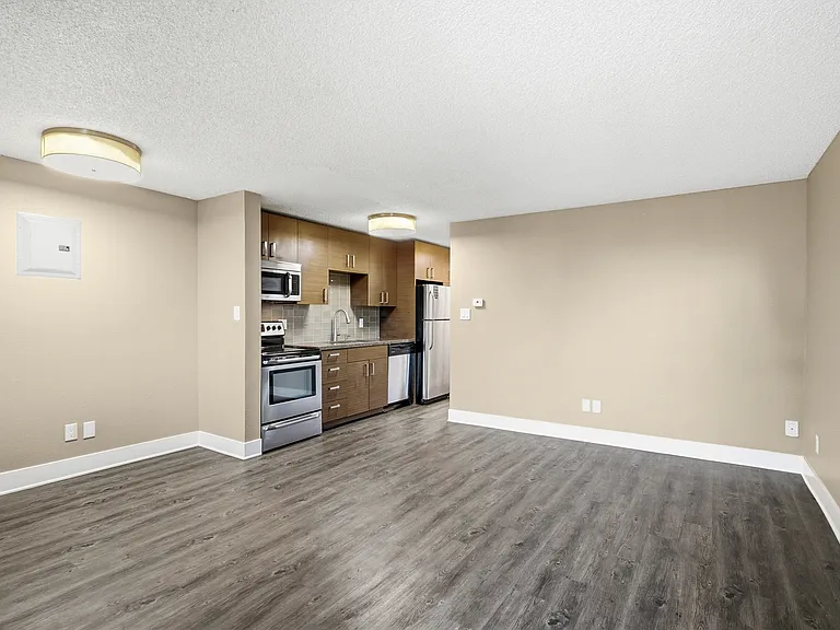 Pearl Apartments — Photo 41