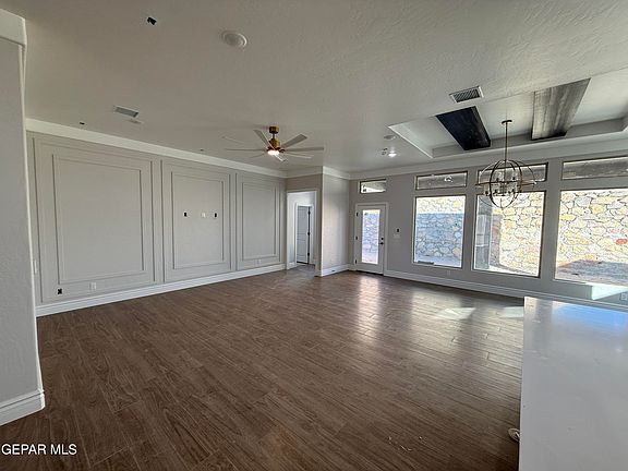 3rd image of 13371 Jeff Winton Dr