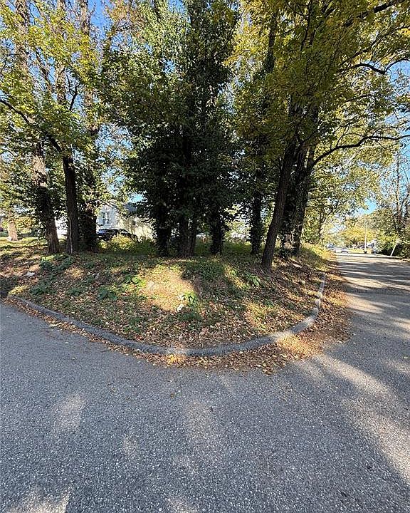 2nd image of 3302 Wismer Rd