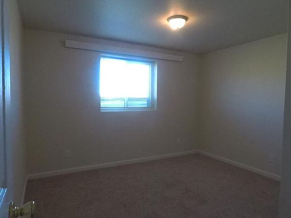 2nd image of 825 Seeton St #0