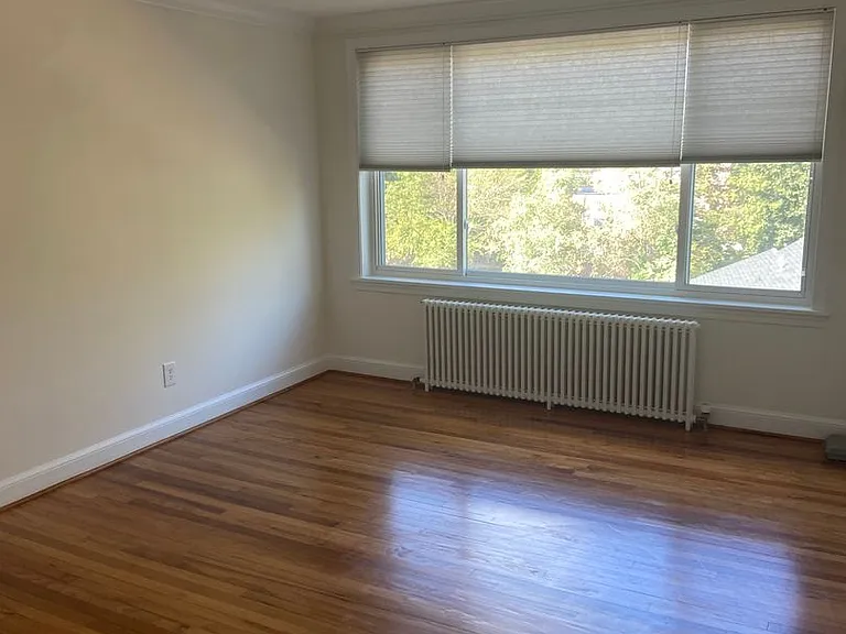 4111 Nicholson St #6 — Photo 3