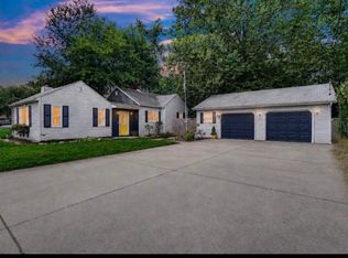2696 Edgewood St, Portage, IN 46368