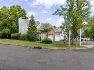 9 Evergreen Way, Mount Arlington, NJ 07856
