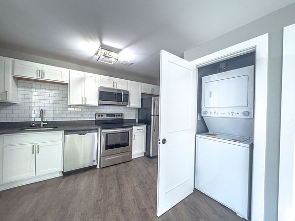 3rd image of 1455 State St #4