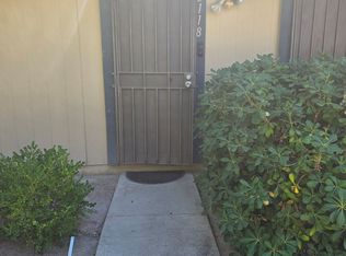 6118 Meadowhaven Ln, Las Vegas, NV 89103